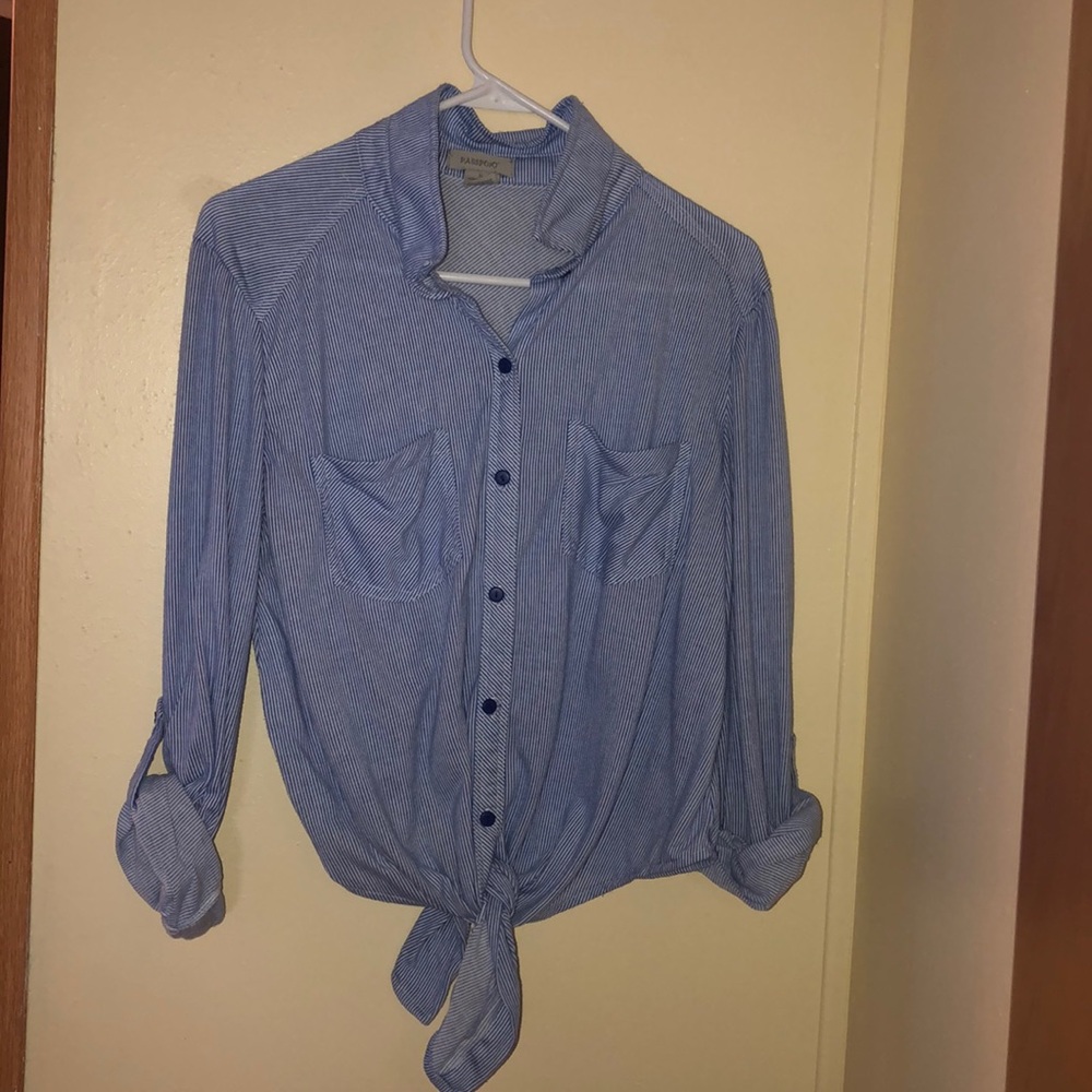 Cute Long sleeve/ quarter sleeve top.